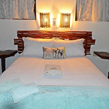 Bona Ngwenya Lodge & Safaris マールロス・パーク エクステリア 写真