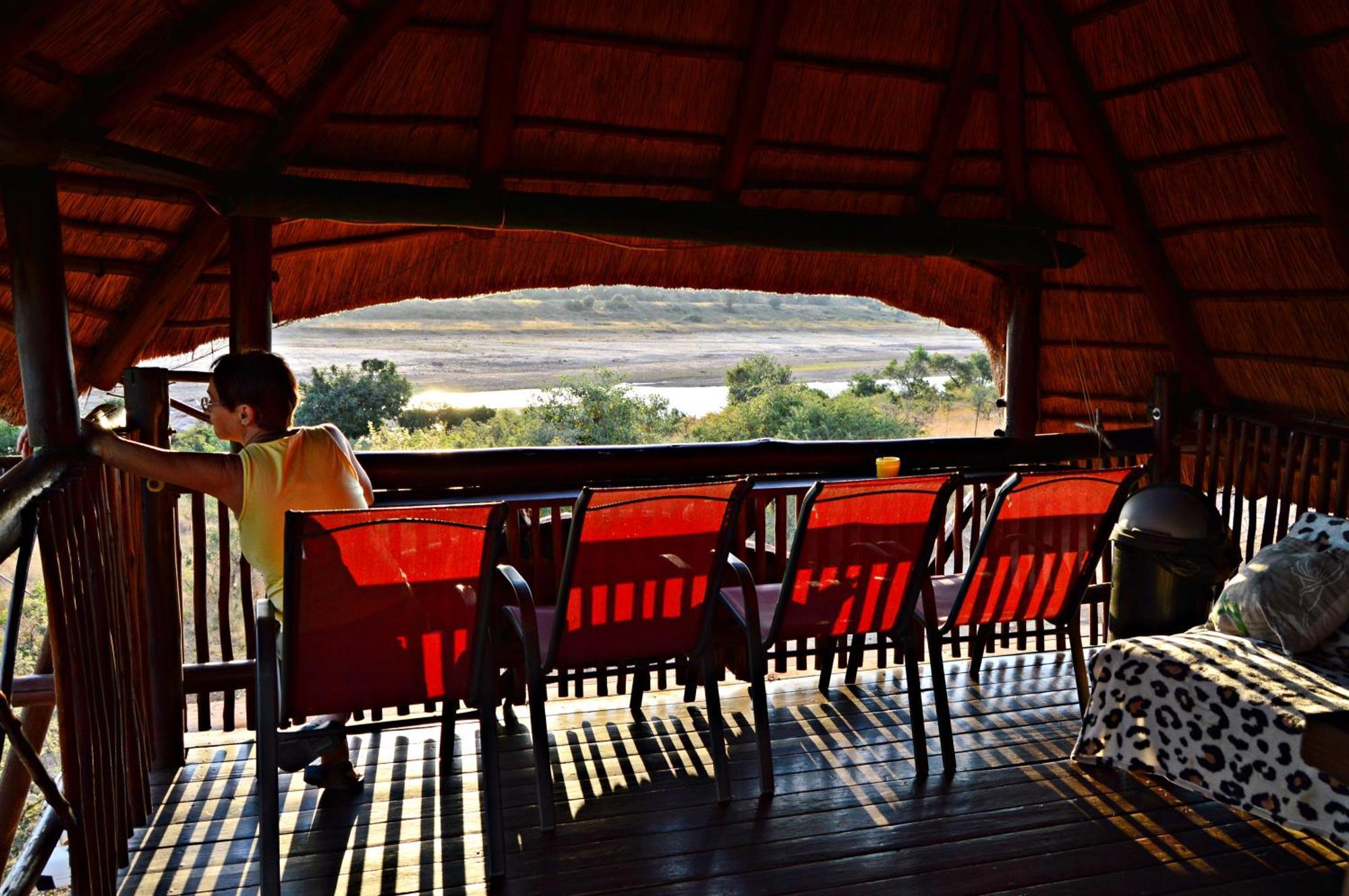 Bona Ngwenya Lodge & Safaris マールロス・パーク エクステリア 写真