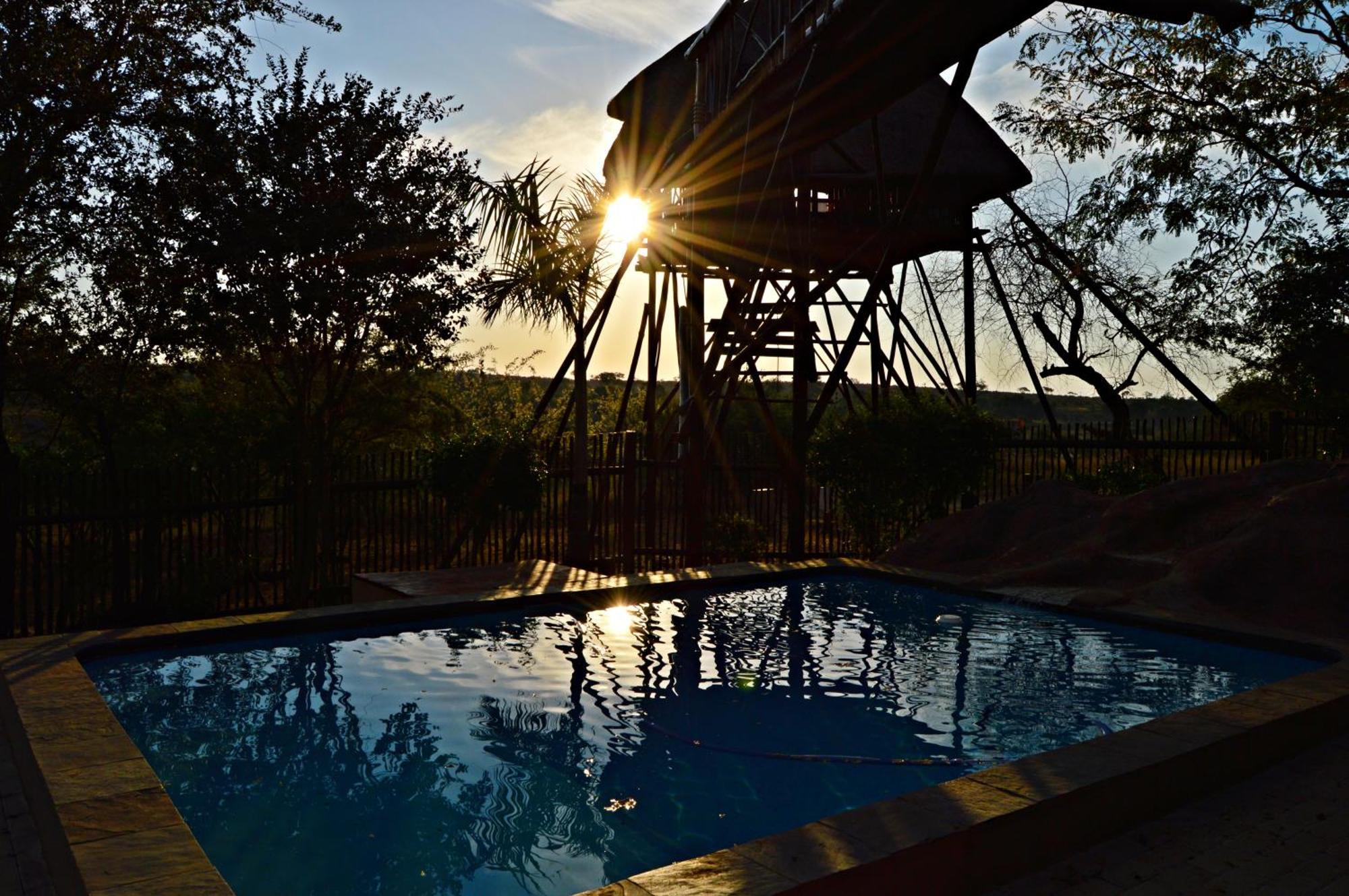 Bona Ngwenya Lodge & Safaris マールロス・パーク エクステリア 写真