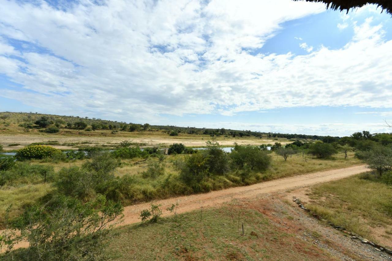 Bona Ngwenya Lodge & Safaris マールロス・パーク エクステリア 写真